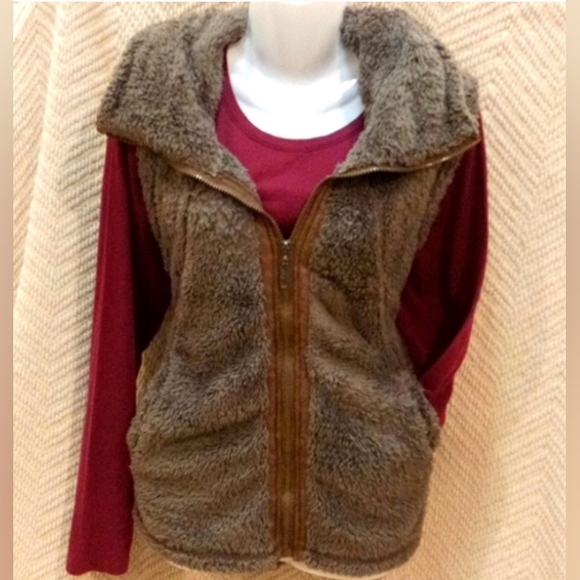 SHOP & SAVE FOR HOLIDAYS WITH NANA! - Picture 5 of 11